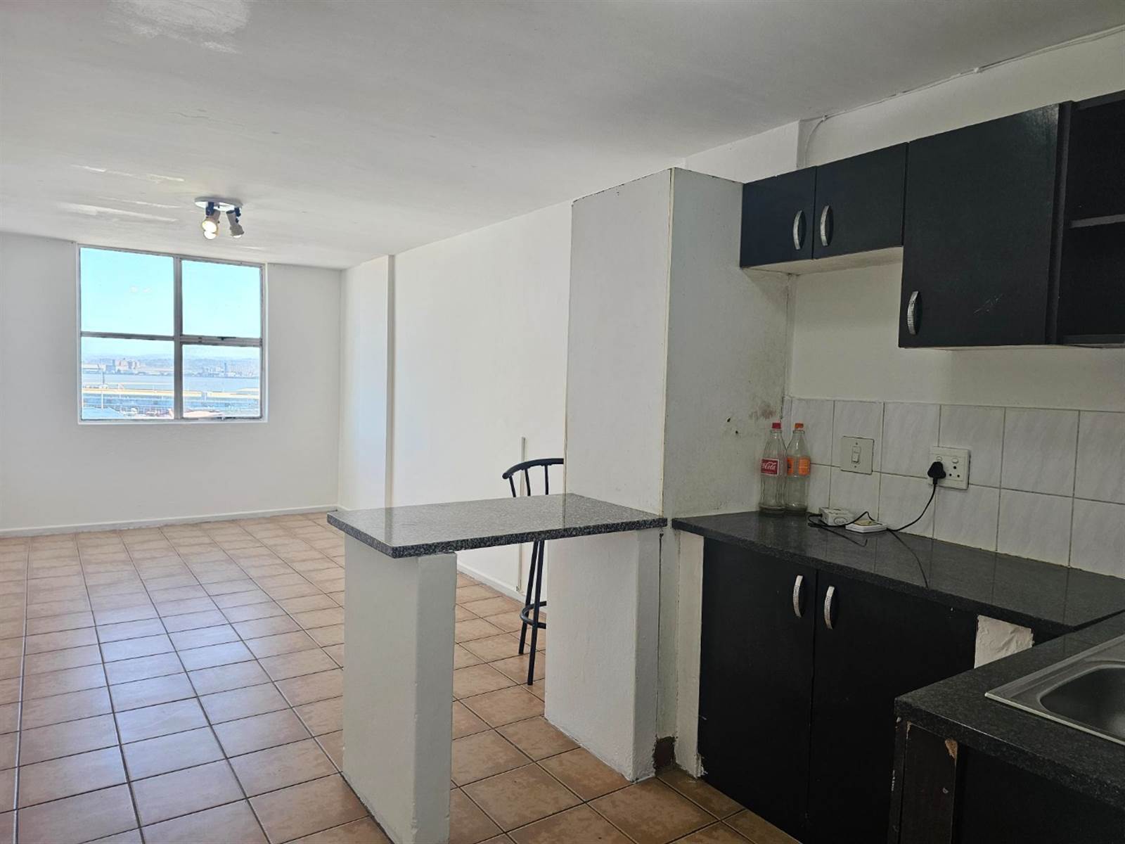 1 Bed Apartment in South Beach photo number 4
