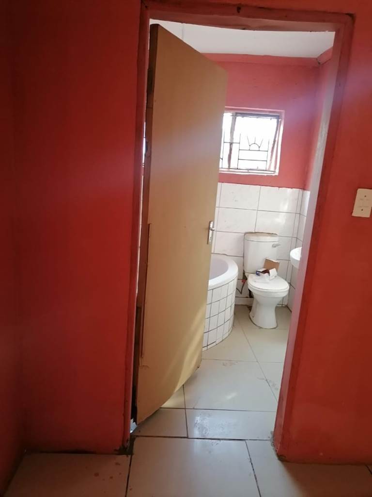 4 Bed House in Mabopane photo number 22