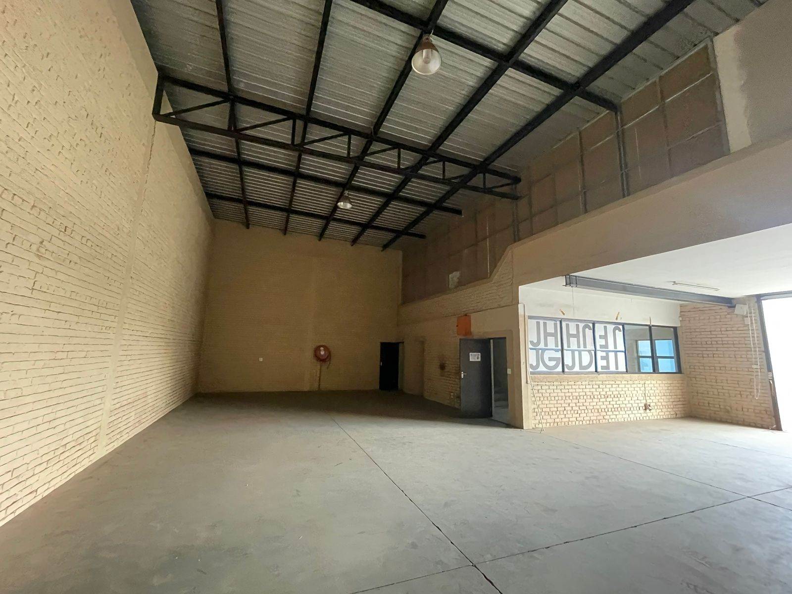 336  m² Industrial space in Pomona photo number 5