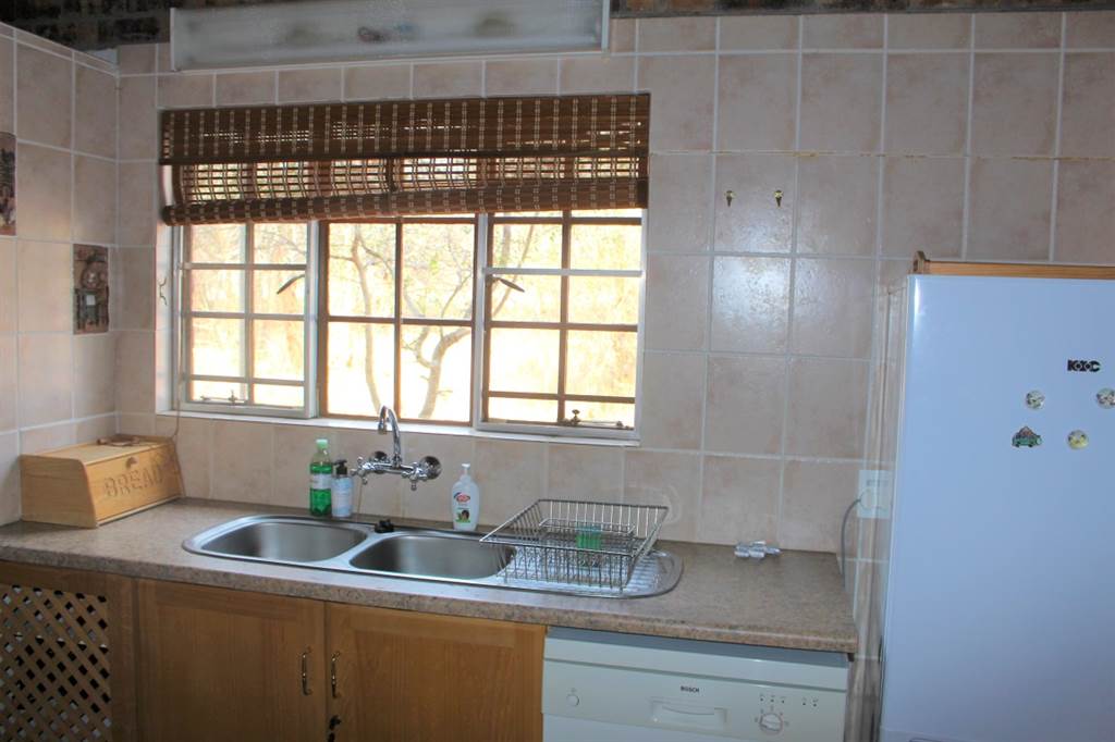 3 Bed House in Marloth Park photo number 21