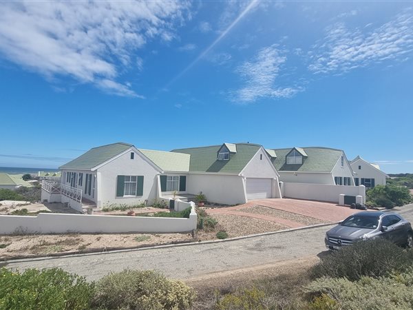 5 Bed House in Jakkalsfontein
