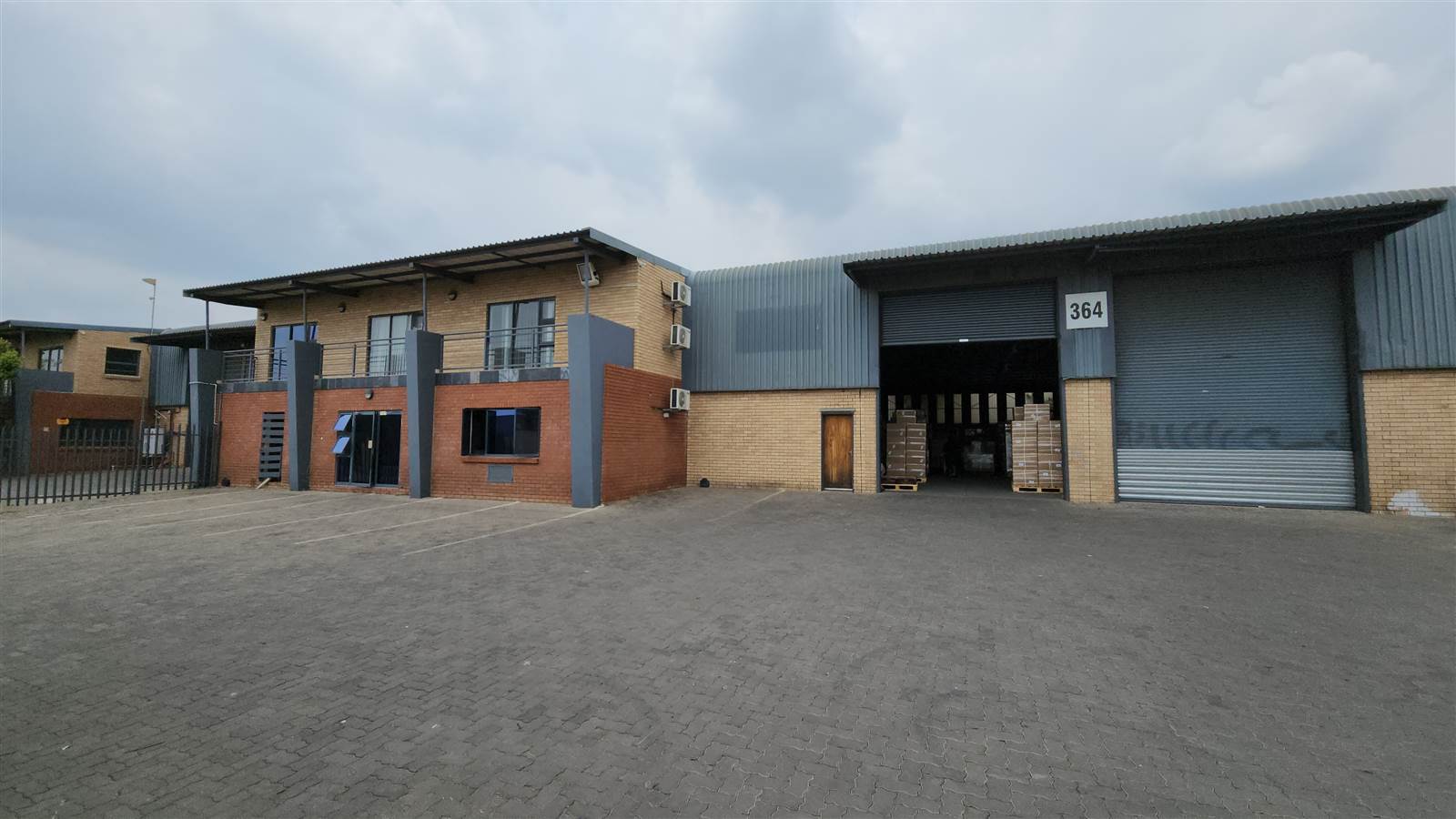 1607  m² Industrial space in North Riding photo number 6