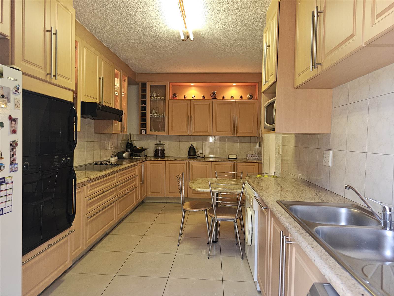 3 Bed Townhouse in Bruma photo number 8