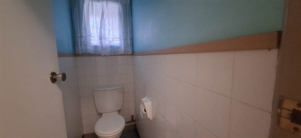 4 Bed House in Doonside photo number 25