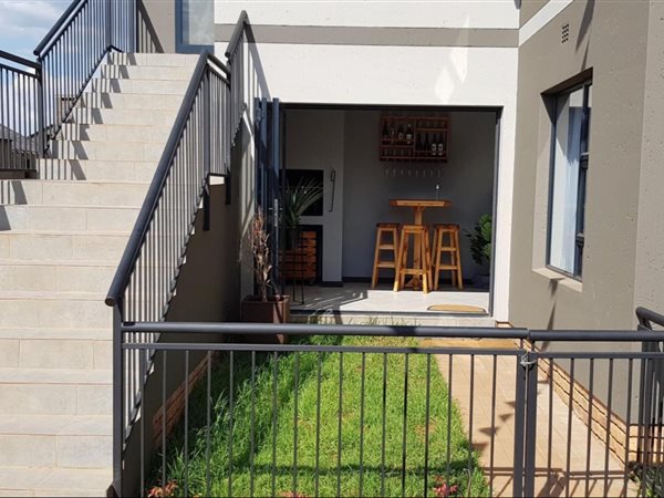 2 Bedroom Townhouse 2 Bedroom Townhouse