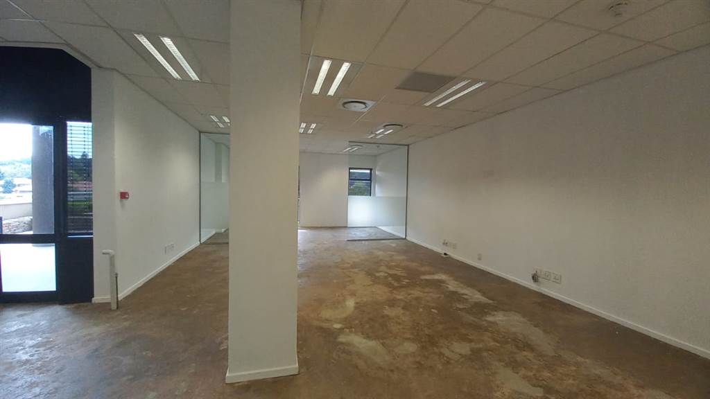 107  m² Commercial space in Lynnwood Manor photo number 7