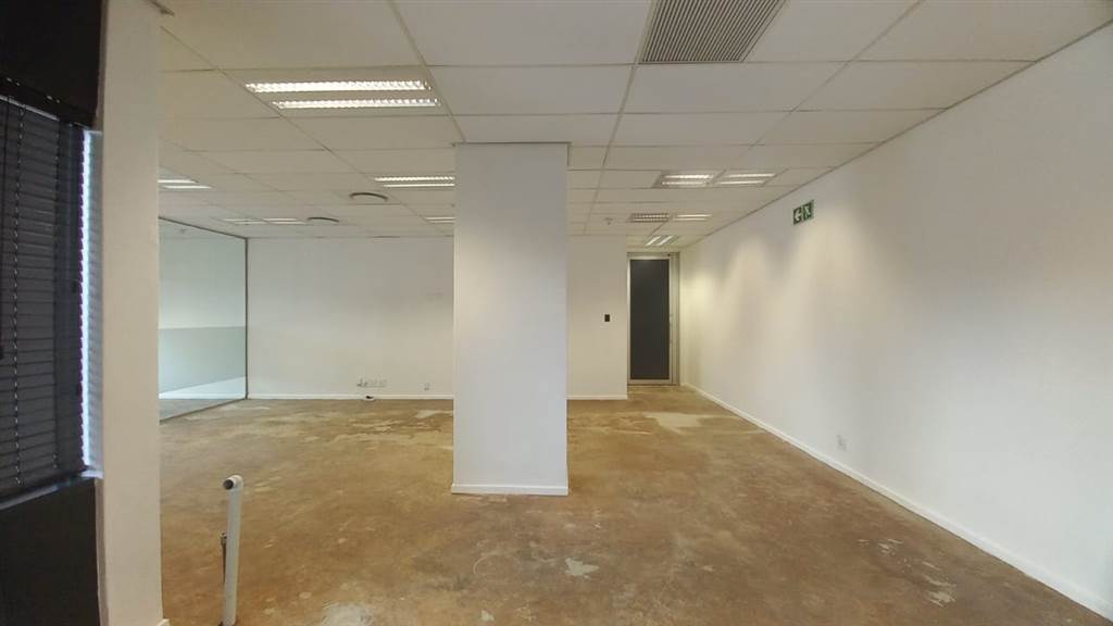 107  m² Commercial space in Lynnwood Manor photo number 4