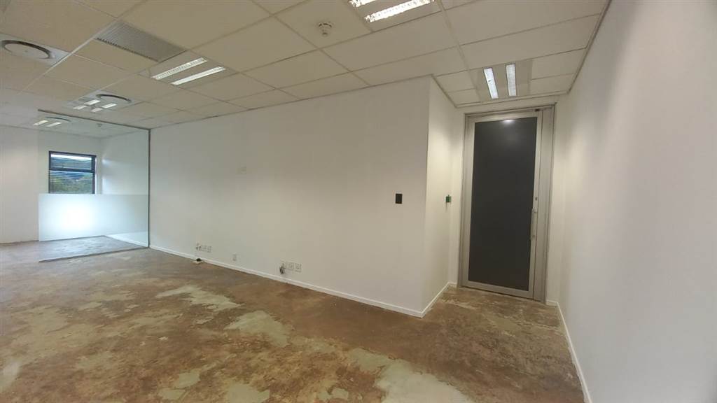 107  m² Commercial space in Lynnwood Manor photo number 10