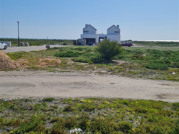 673 m² Land available in Dwarskersbos