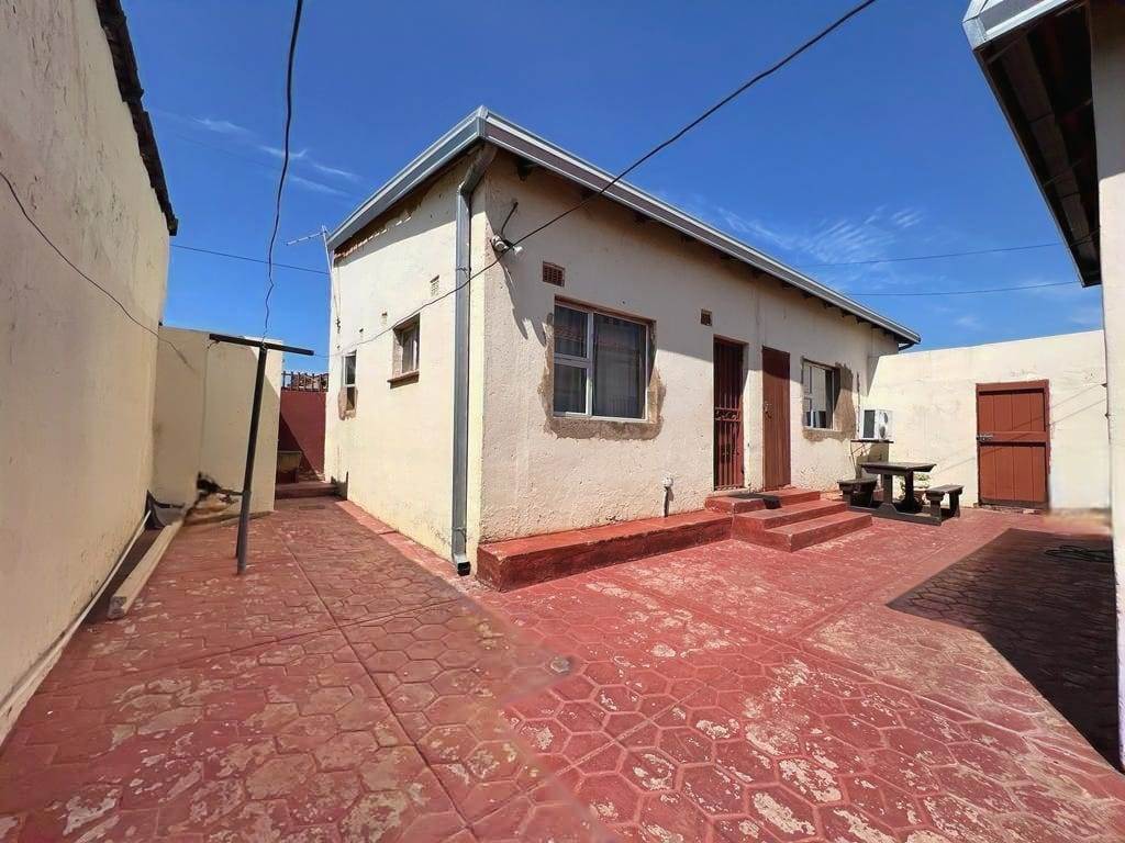 4 Bed House in Mamelodi photo number 23