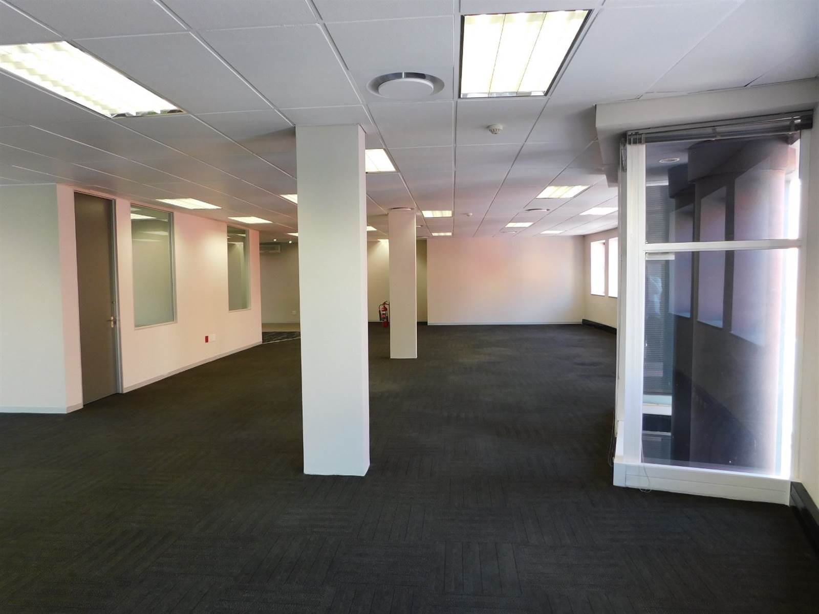 315  m² Commercial space in Illovo photo number 8