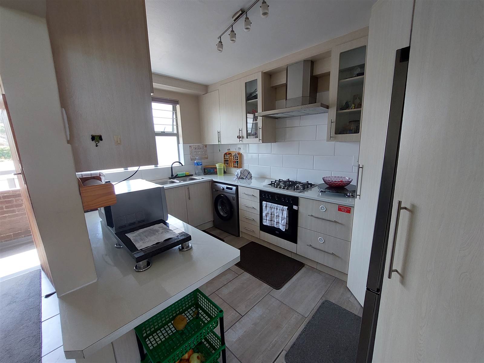 1 Bed Apartment in Doonside photo number 3