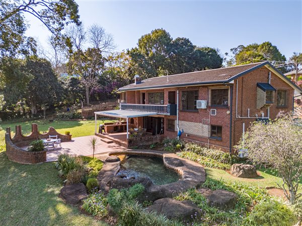 4 Bedroom House 4 Bedroom House