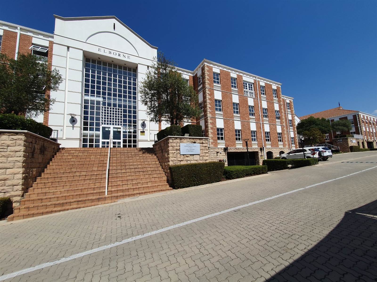 270  m² Commercial space in Fourways photo number 1