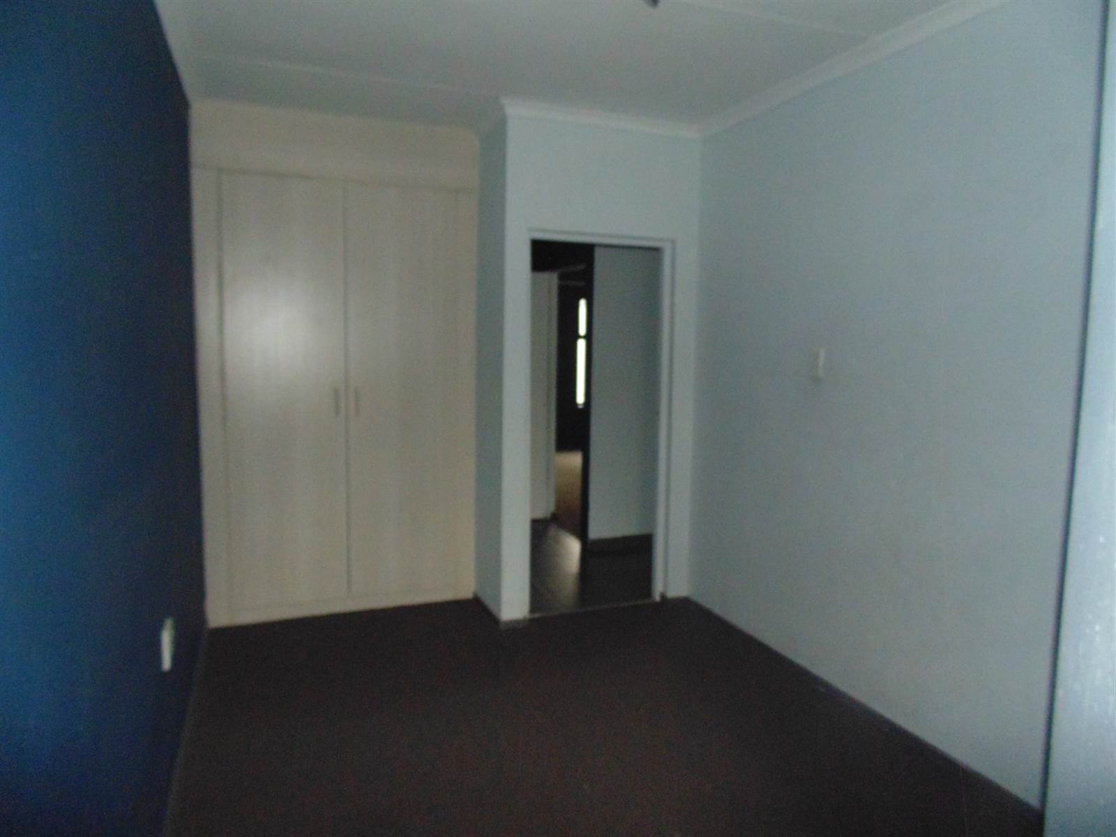 3 Bed Townhouse in Kimbult AH photo number 20