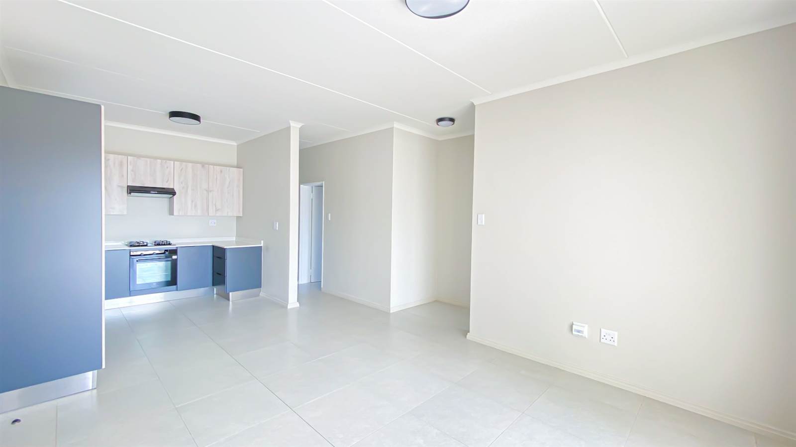 3 Bed Apartment in Kyalami photo number 12