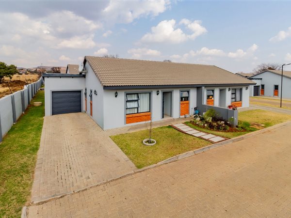 2 Bedroom House 2 Bedroom House