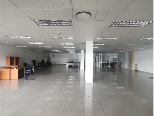 550  m² Commercial space in South Beach
