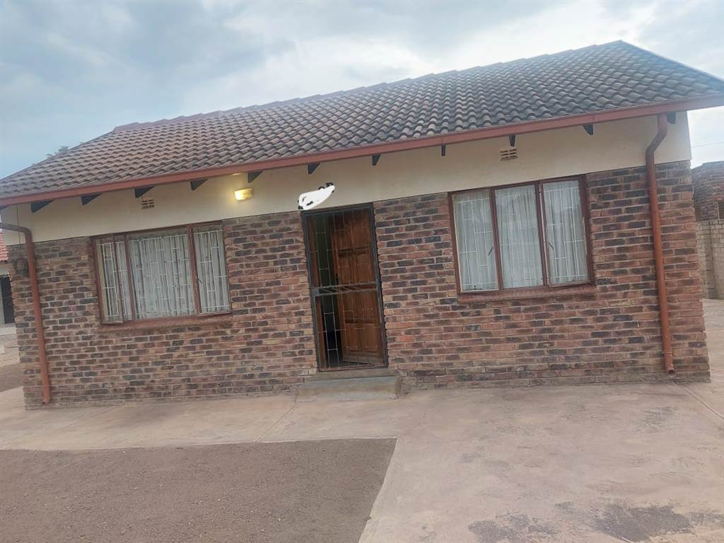 2 Bed House in Tzaneen photo number 3