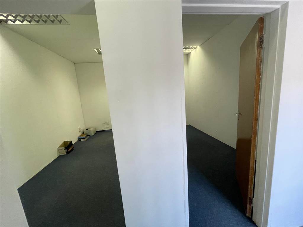 93  m² Commercial space in Jansen Park photo number 10
