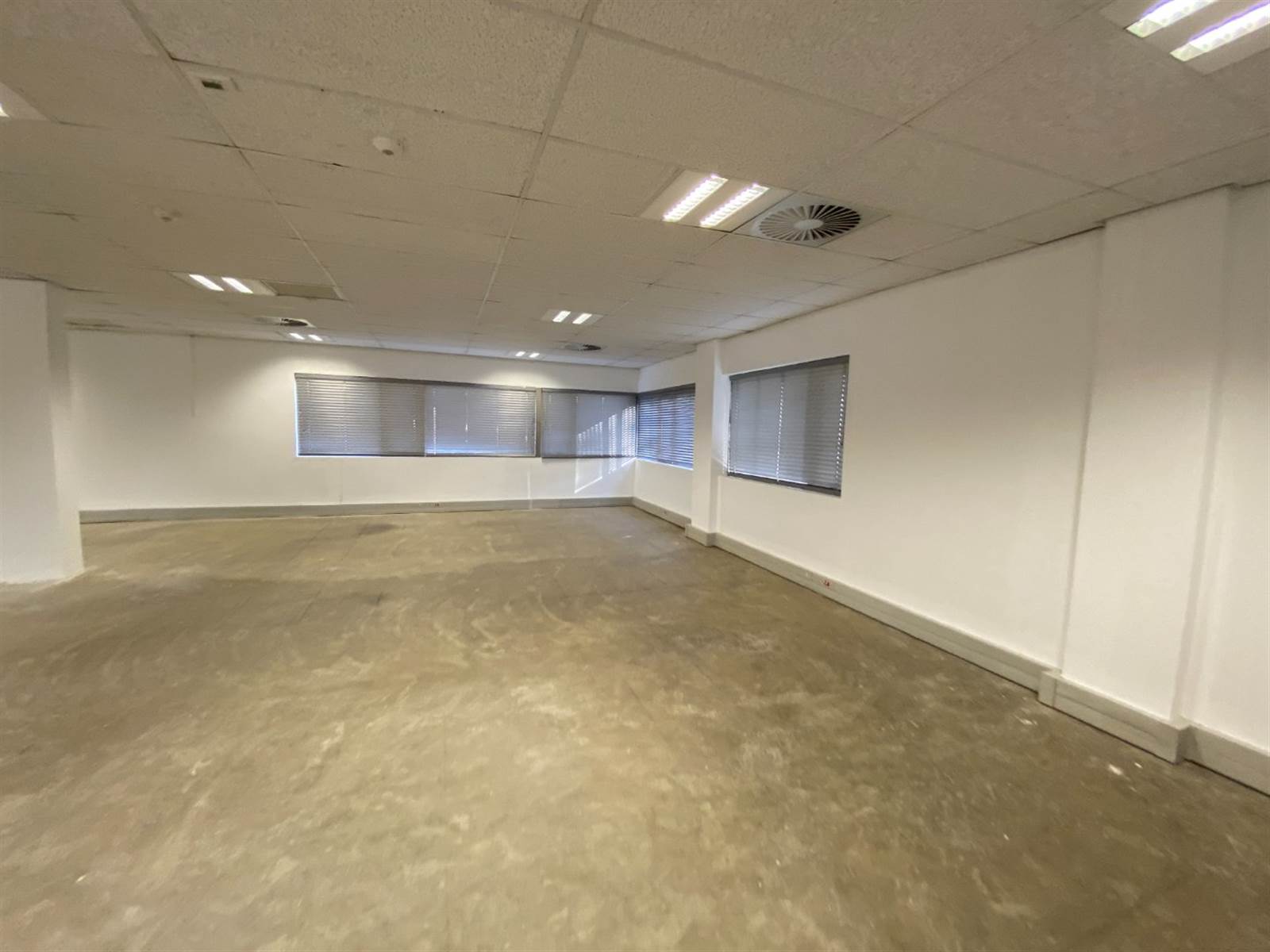 697  m² Office Space in Centurion CBD photo number 14