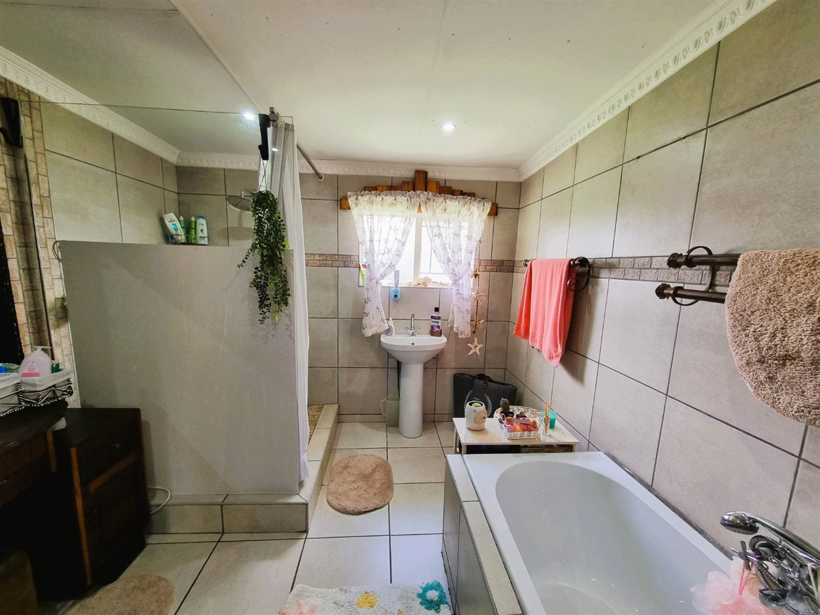 4 Bed House in Randfontein photo number 15