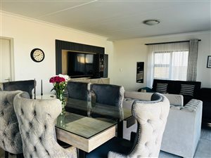 3 Bed House in Thatchfield