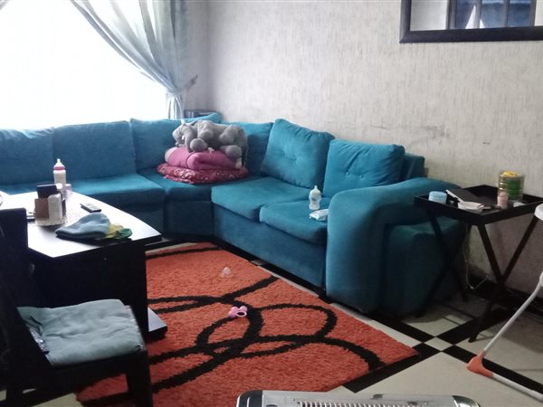 2 Bed House in Duduza