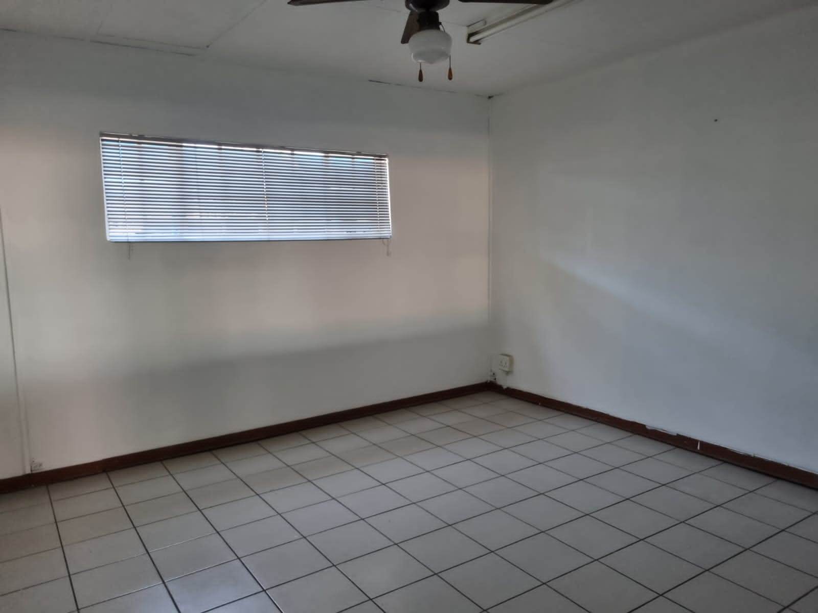 850  m² Commercial space in Trichardt photo number 12