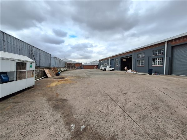 2 675  m² Industrial space