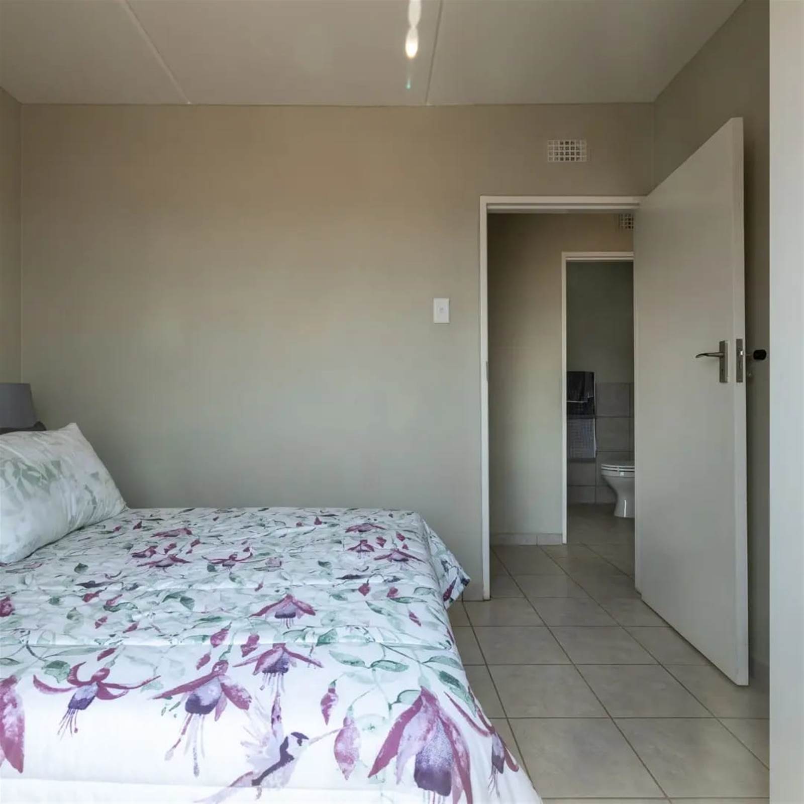 2 Bed Apartment in Boksburg Central photo number 4