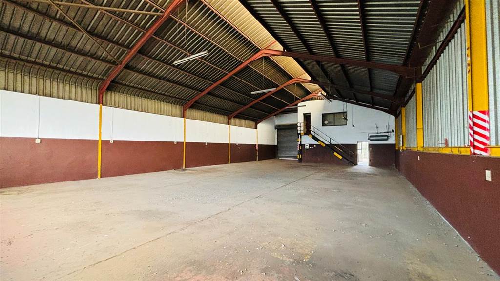 350  m² Industrial space in Daleside photo number 5