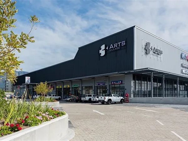 602  m² Retail Space