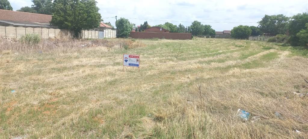 1116 m² Land available in Hennenman photo number 1