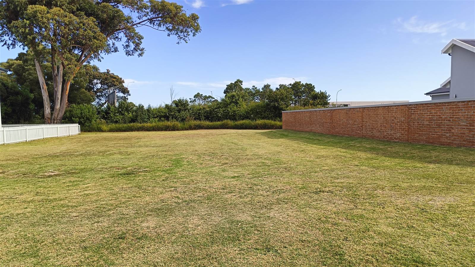 742 m² Land available in Kraaibosch photo number 1