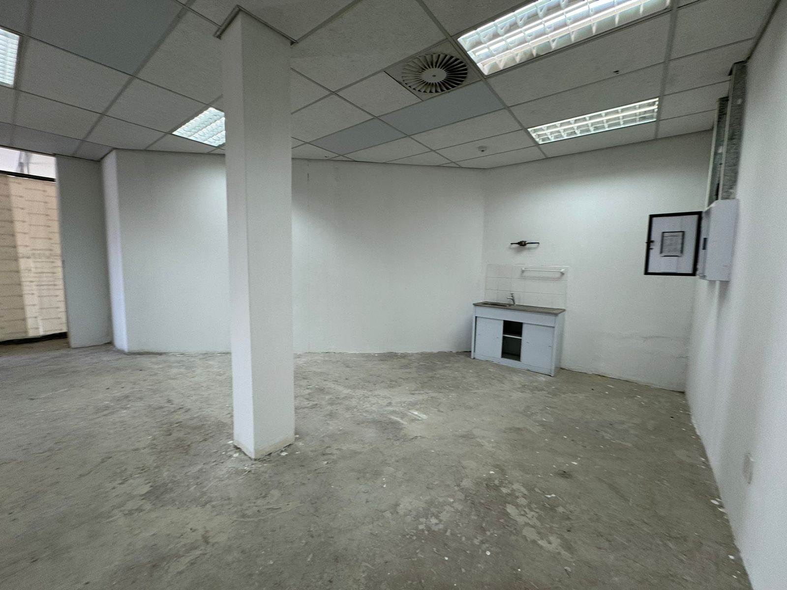 57  m² Commercial space in Morningside photo number 4