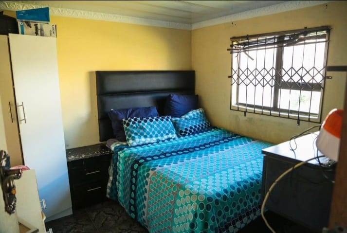 2 Bed House in Mdantsane photo number 4