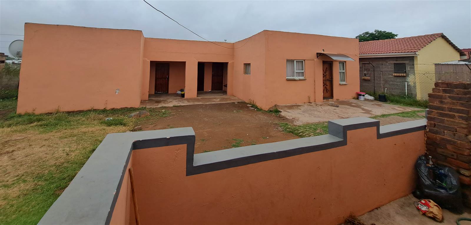 8 Bed House in Mlungisi photo number 5