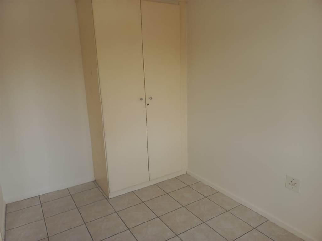 2 Bed Townhouse in Beyers Park photo number 10