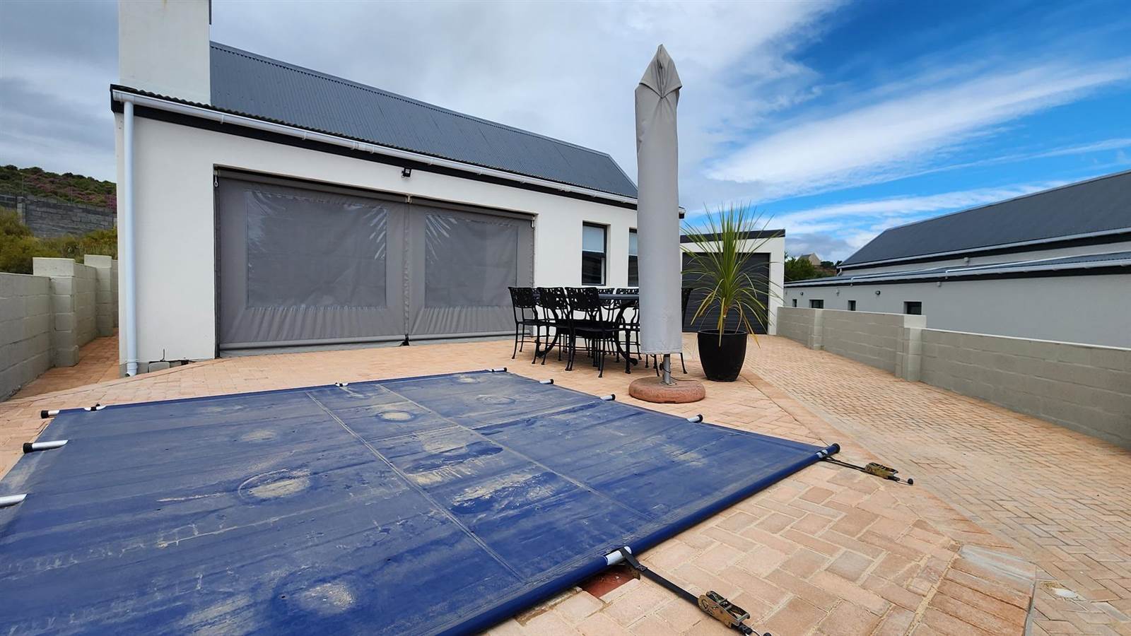 4 Bed House in Clanwilliam photo number 19