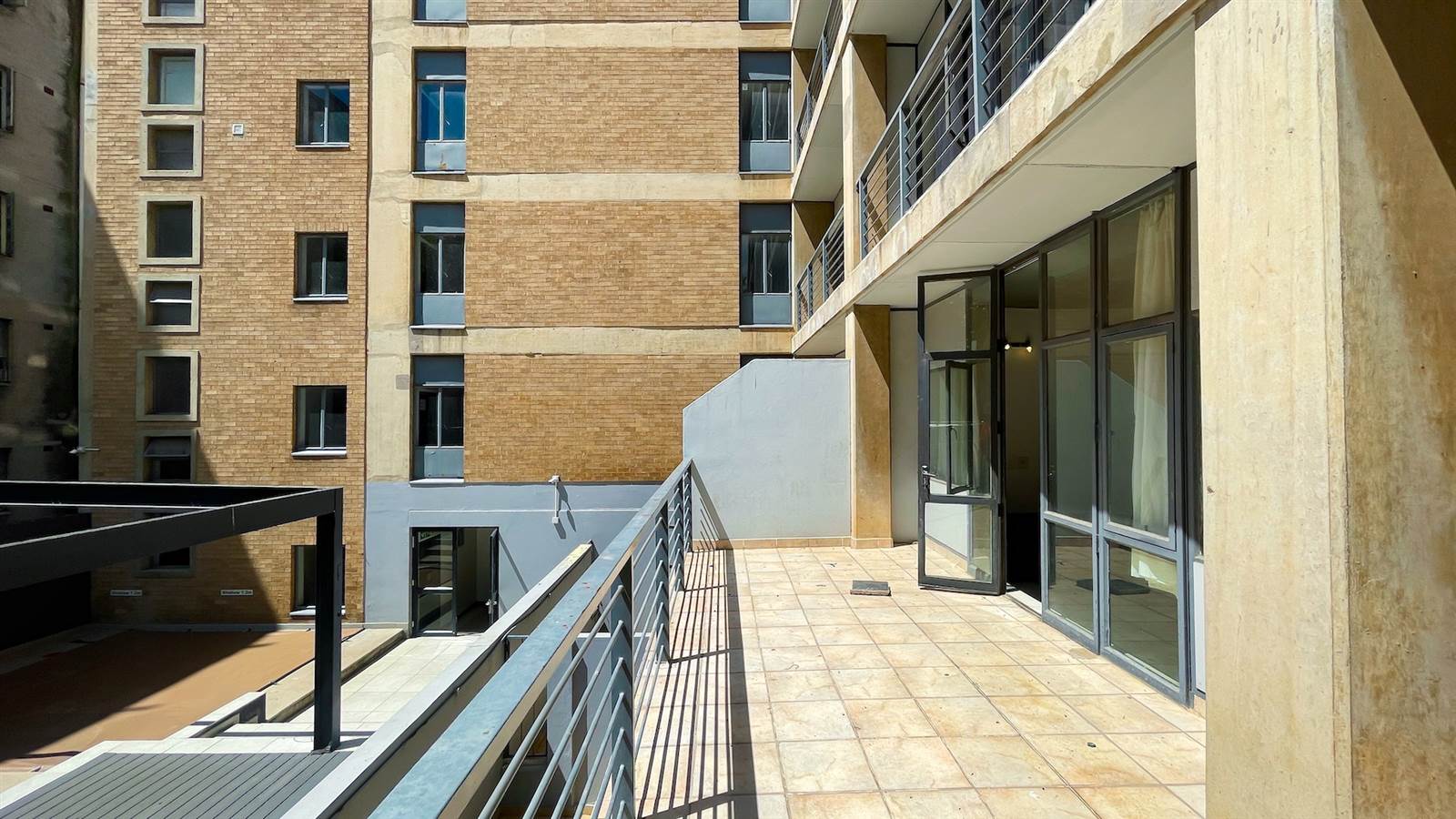 1 Bed Apartment in Braamfontein photo number 20