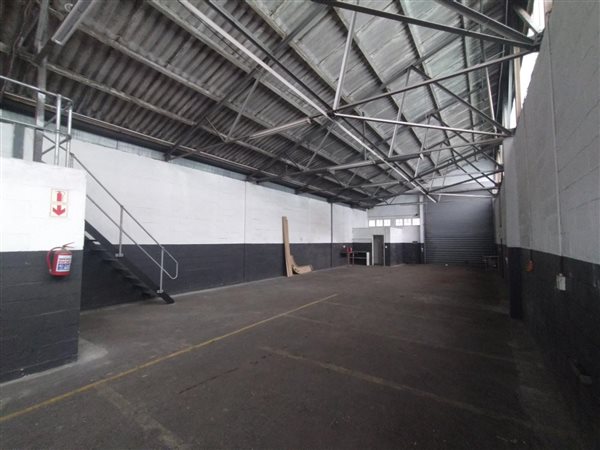 245  m² Industrial space