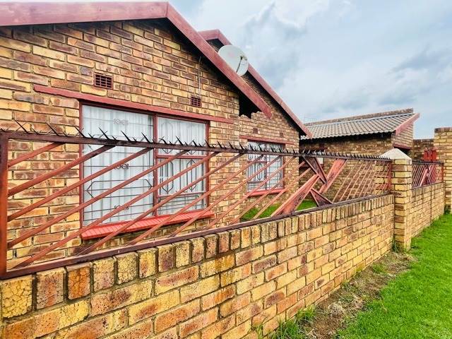 3 Bed House in Kwa Thema photo number 30