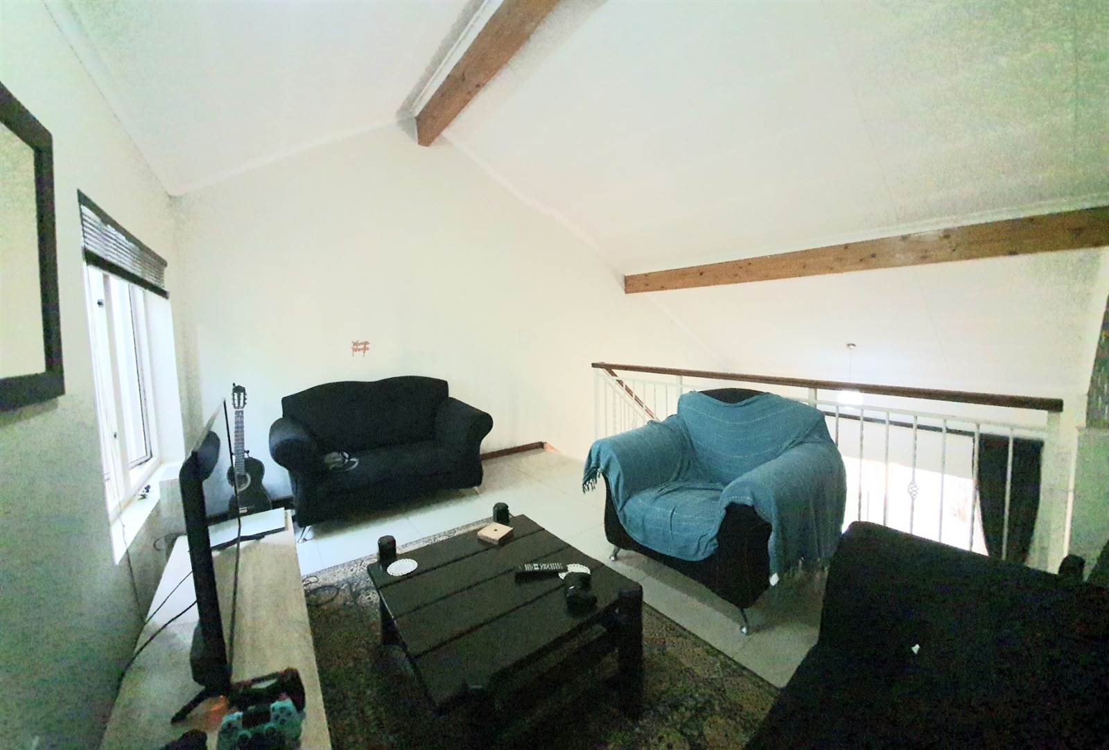 2 Bed Apartment in Sunninghill photo number 16