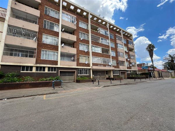1 Bed Flat in Yeoville