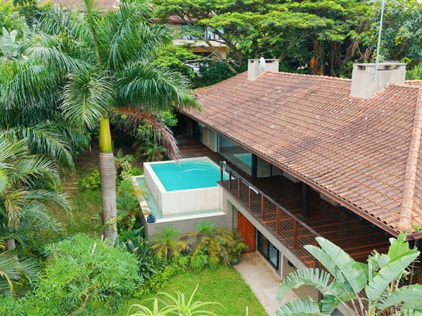 4 Bedroom House 4 Bedroom House