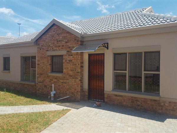 3 Bedroom Townhouse 3 Bedroom Townhouse
