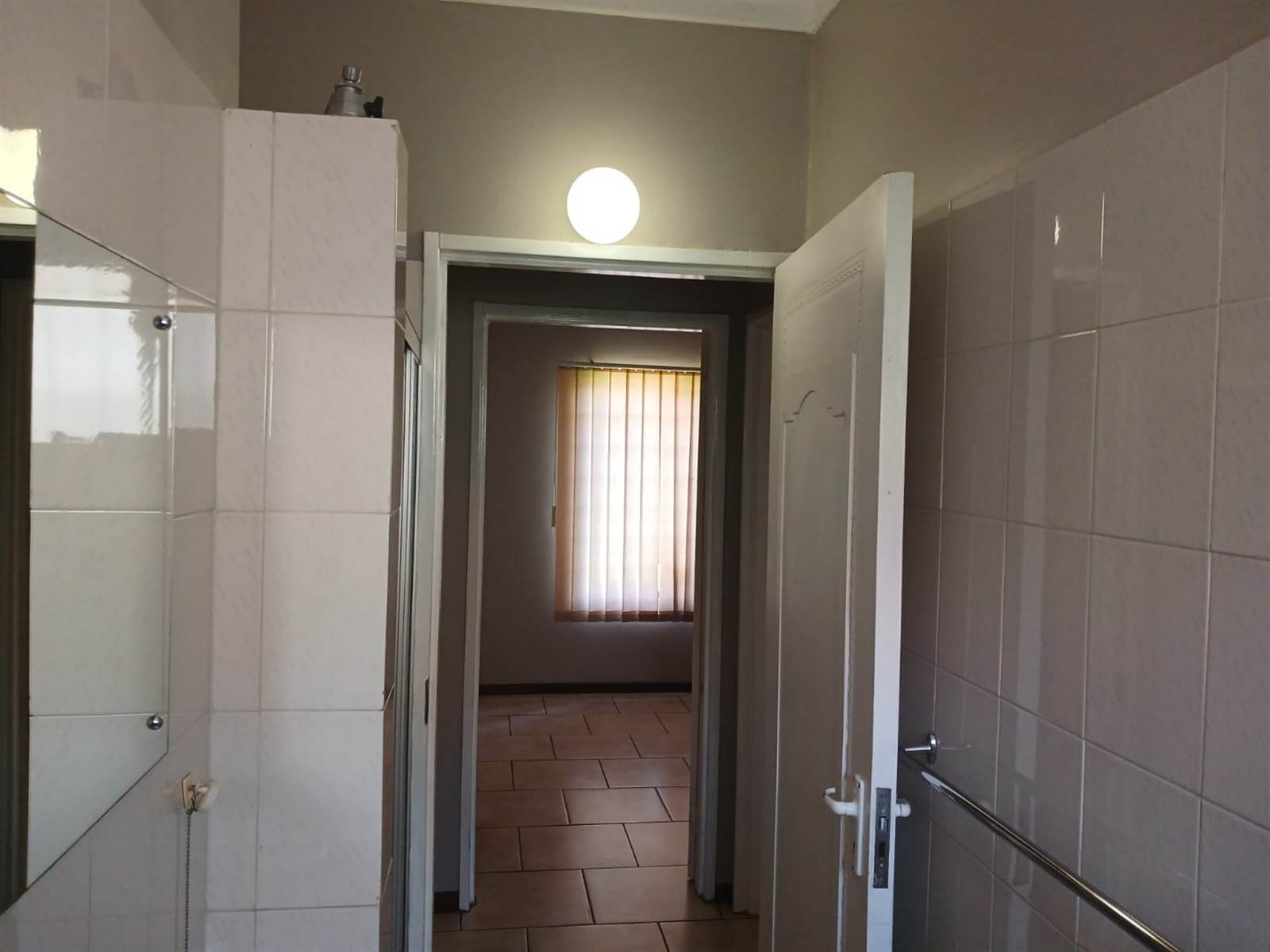 2 Bed Apartment in Kroonstad photo number 13
