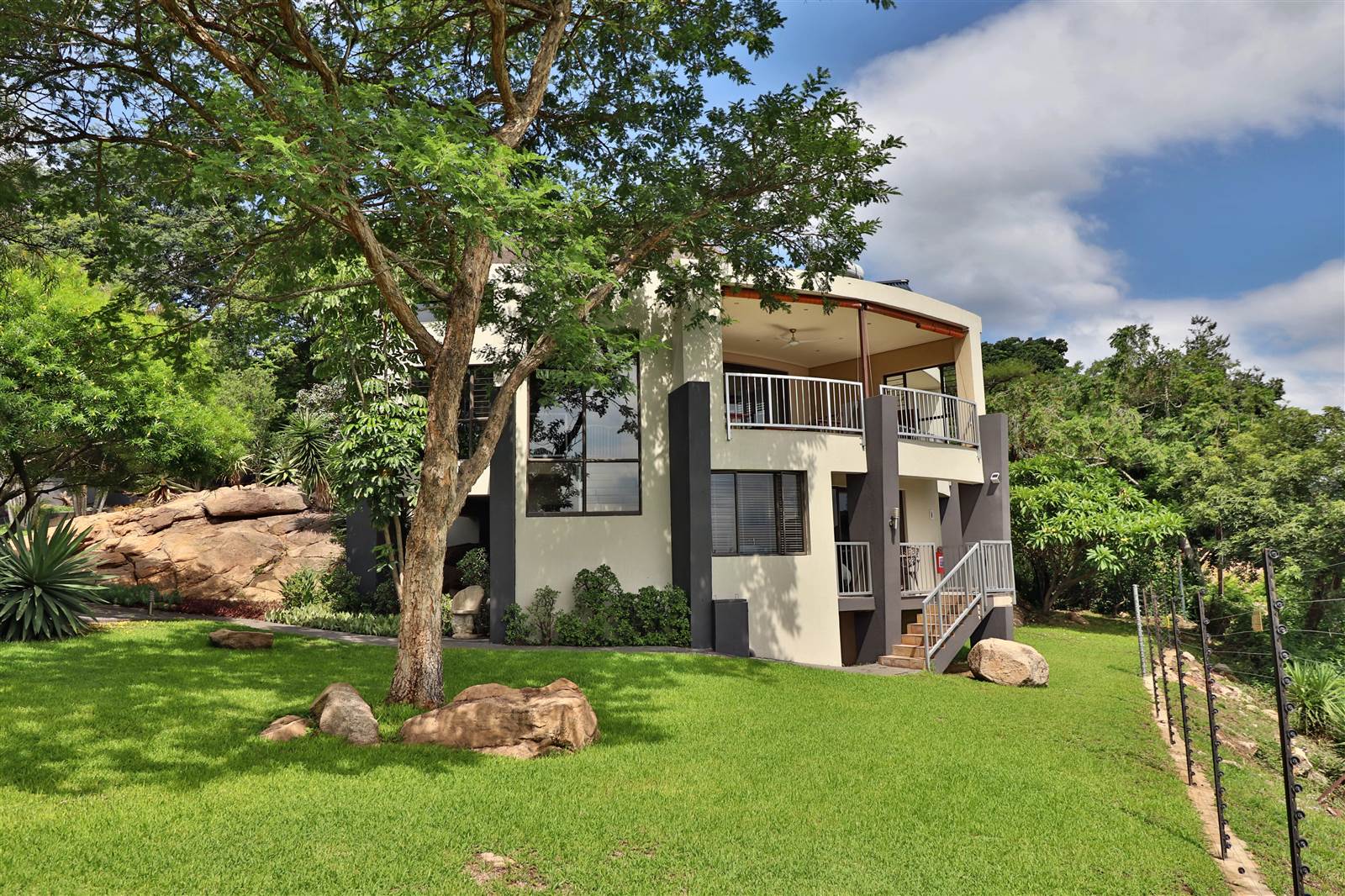 1400  m² Commercial space in Nelspruit photo number 12