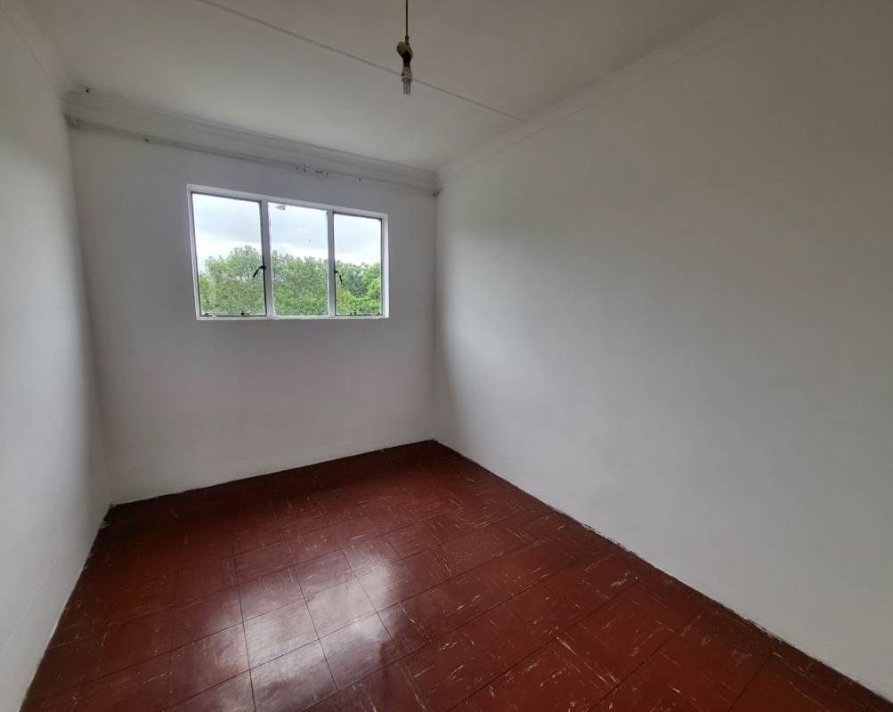 3 Bed Apartment in Tongaat Central photo number 10